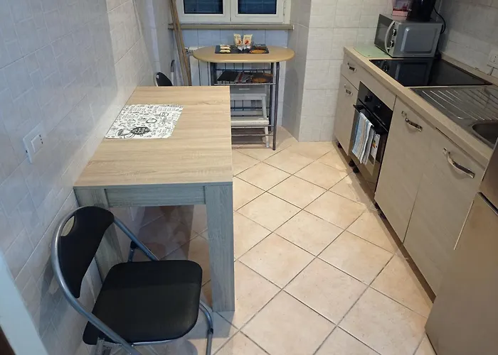 Casa Di Roberto - Metro E Servizi A Due Passi!